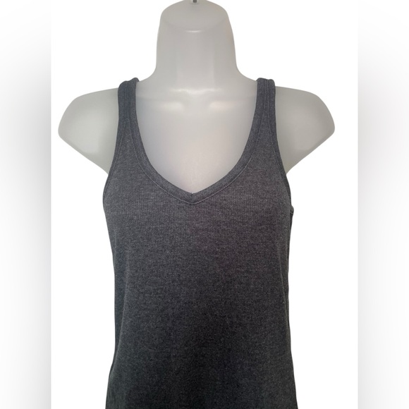 Chaser Gray Ribbed V-Neck Tank Top Size Large NWT - Picture 2 of 5